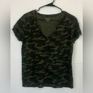 Merona Size Large Short Sleeve T-Shirt Camo Green